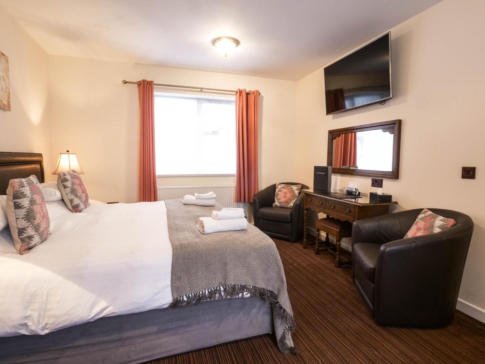 The Black Boy Hotel 4*