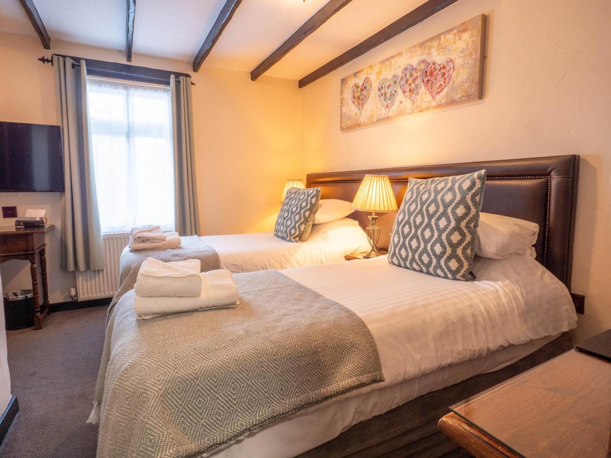 Hotel The Black Boy 4*