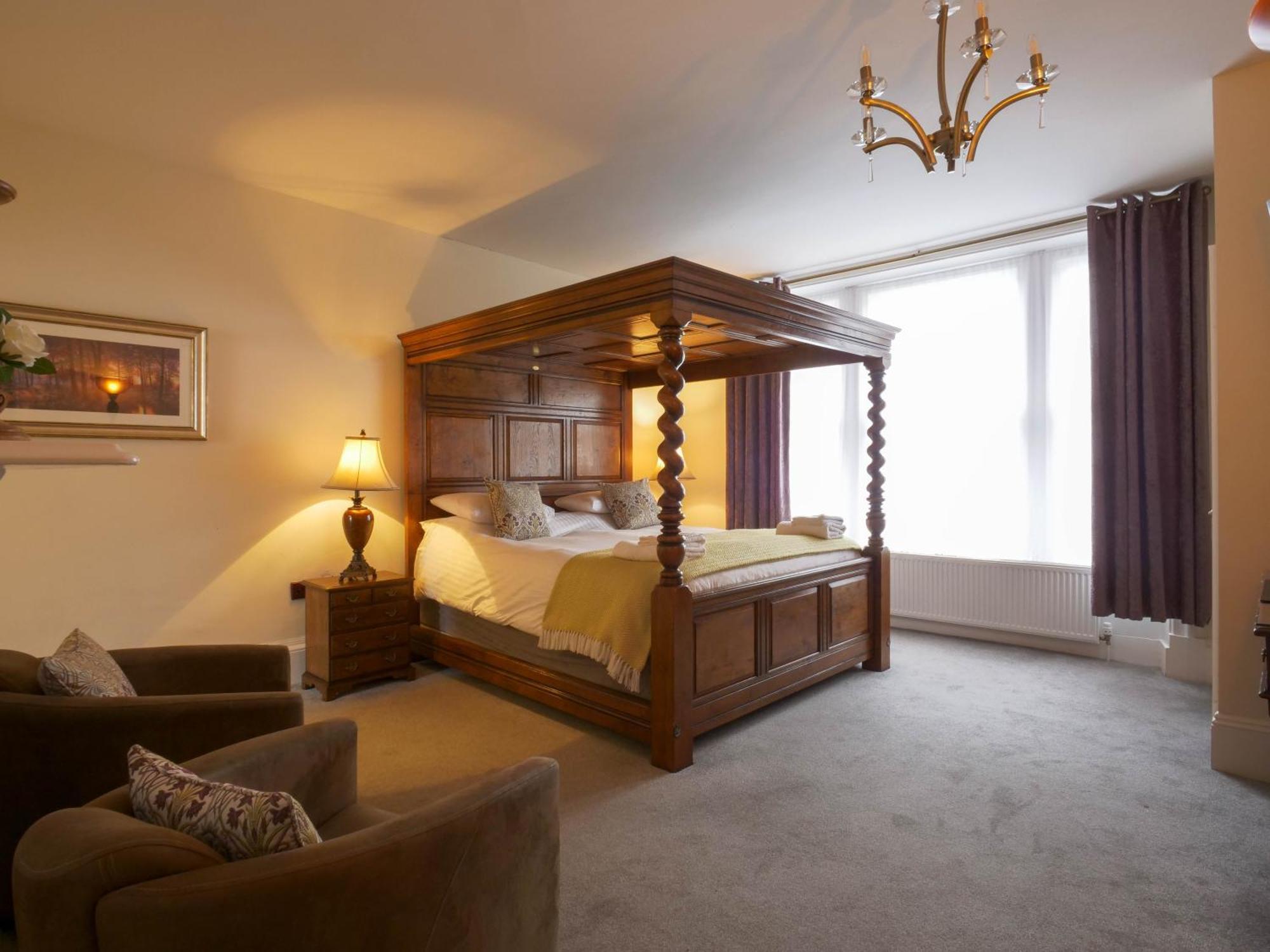 Hotel The Black Boy 4*
