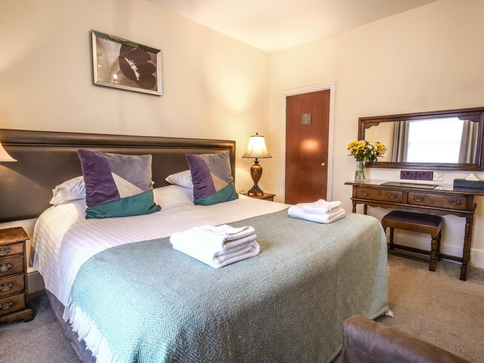 Hotel The Black Boy 4*